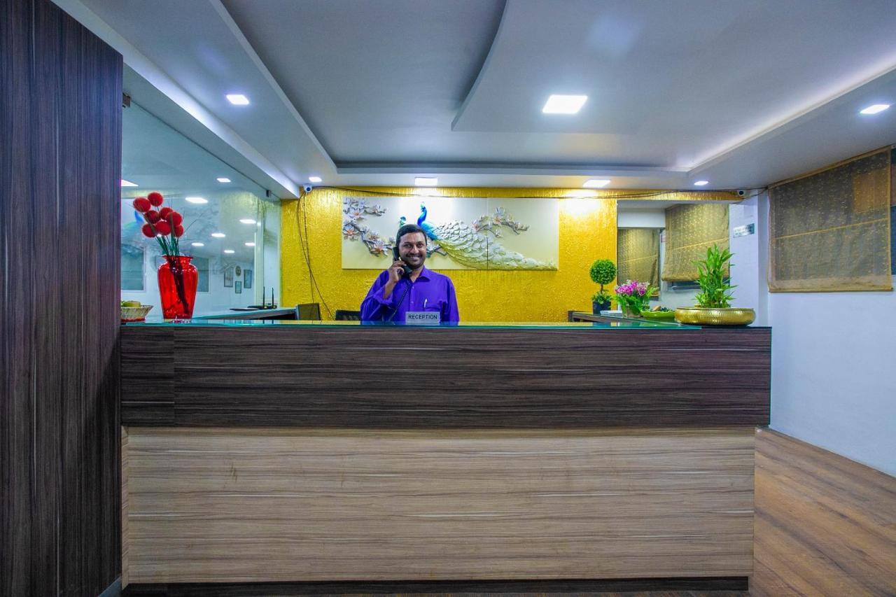 Capital O 5379 The Roy Grand Inns 벵갈루루 외부 사진